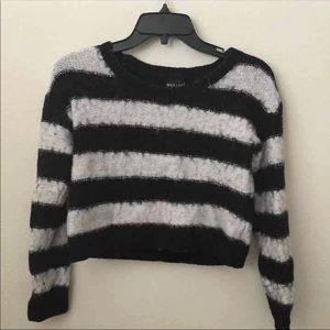 Black & white Cropped sweater